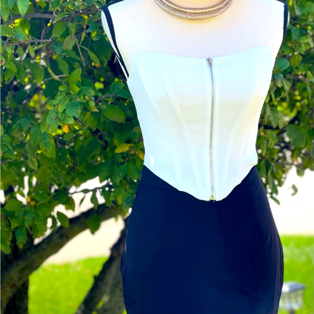 Top HYFVE beautiful white cream stretch